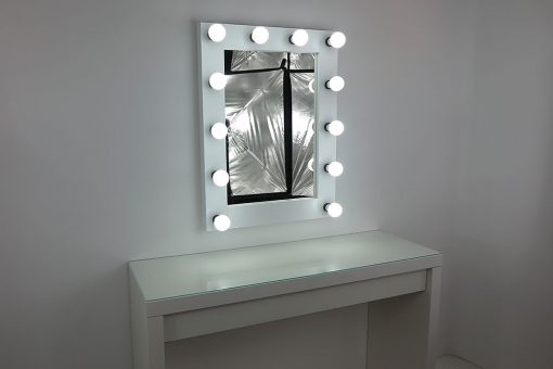 Theaterspiegel von artistmirror, 80x60cm, weiss, 12 Lampen, modern und klassisch schön, edel und schlicht.