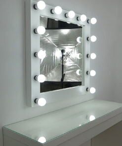 Theaterspiegel von artistmirror, sehr groß, quadratisch, zum Stellen und Hängen, in Weiß, mit 13 Lampen