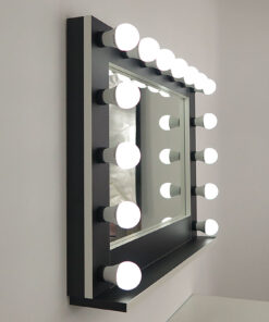 Wandspiegel, groß, querformat, zum Stellen und Hängen, in Schwarz mit weißen Kanten, von artistmirror. Viele Funktionen sind wählbar.